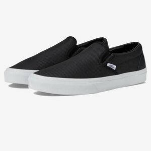 Vans Classic Slip Ons in Perf Leather Black Size 7.5 W / 6 M